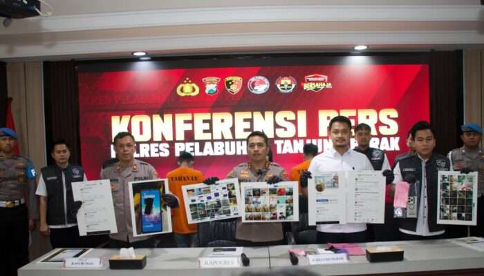 Polres Pelabuhan Tanjung Perak Ungkap Grup Facebook “Gay Khusus Surabaya” Sebar Konten Asusila, Dua Orang Jadi Tersangka