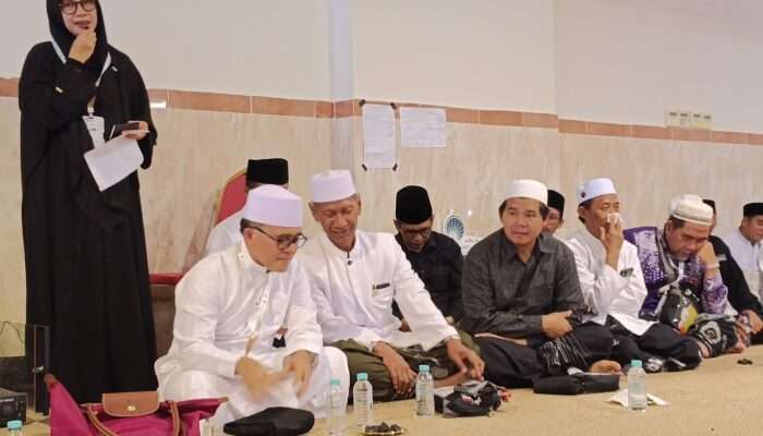 Bupati Ipuk Tiba di Tanah Suci Menyapa dan Meminta Doa untuk Kebaikan Kota Banyuwangi kepada Jamah Haji Asal Banyuwangi
