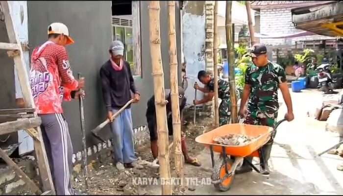 Kodim Sampang Hadirkan Nilai Iman dalam Karya Bakti Rehab Mushola Nurus Sholawah