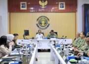Perkuat Sinergi Jaga Kedaulatan Maritim, Pangkoarmada II Dampingi Kunker Komisi I DPR RI di Surabaya