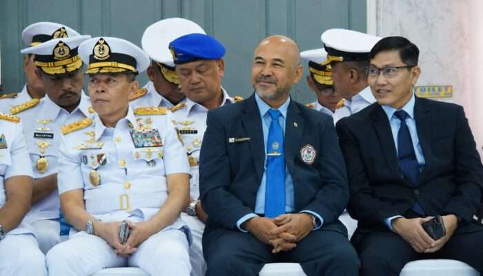 Hadiri Tupdik dan Wisuda STTAL TA 2026, Rektor UHT Perkuat Sinergi Pendidikan Maritim dan Pertahanan