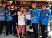 UHT Dorong Produktivitas UMKM melalui Teknologi Tepat Guna, Prodi Teknik Sistem Perkapalan Serahkan Mesin Pencabut Bulu Ayam