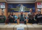 KODAERAL XI GAGALKAN PEREDARAN ROKOK ILEGAL SENILAI LEBIH DARI RP2,7 MILIAR, TEGASKAN KOMITMEN TNI AL DALAM PENEGAKAN HUKUM DI PAPUA SELATAN