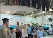 Anggota Polsek Bubutan Bersama Pawas Laksanakan Pengamanan Kunjungan Kerja Anggota DPR RI di SPPG Kawung Surabaya