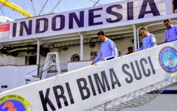 Pastikan ISIL Berjalan Sukses, Wakil Rektor II UHT Tinjau Kesiapan di KRI Bima Suci Koarmada II