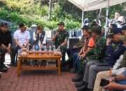 Pangdam V/Brawijaya Dampingi Menteri Kehutanan Tinjau Penanganan Karhutla di Kawasan TNBTS Bromo Probolinggo