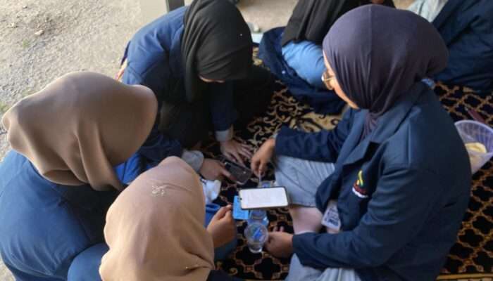 UMKM Tlonto Ares Didorong Naik Kelas, Mahasiswa KKN UIN Madura Berikan NIB Gratis dan Alat Produksi