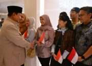 Tiba di New Delhi, Presiden Prabowo Disambut Hangat Mahasiswa dan Diaspora Indonesia