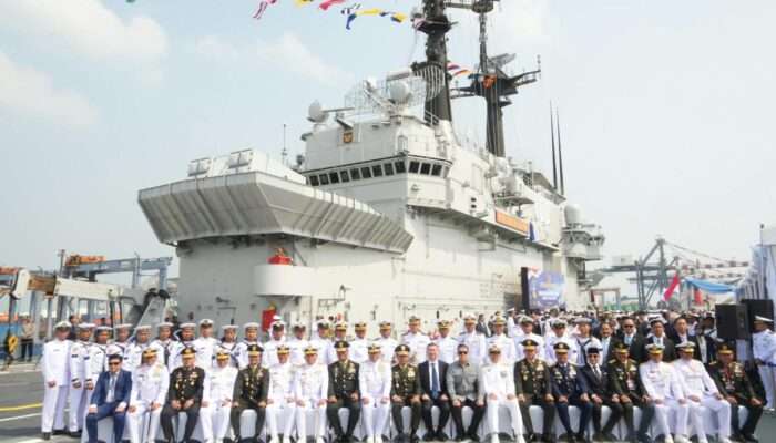 Perkuat Alutsista TNI AL, Pangkoarmada II Hadiri Peresmian Kapal Induk Pertama Indonesia, KRI Sriwijaya-100