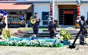 Komandan Kodaeral XI Pimpin Apel Siaga Hari Jadi TNI Angkatan Laut ke-81 Tahun 2026